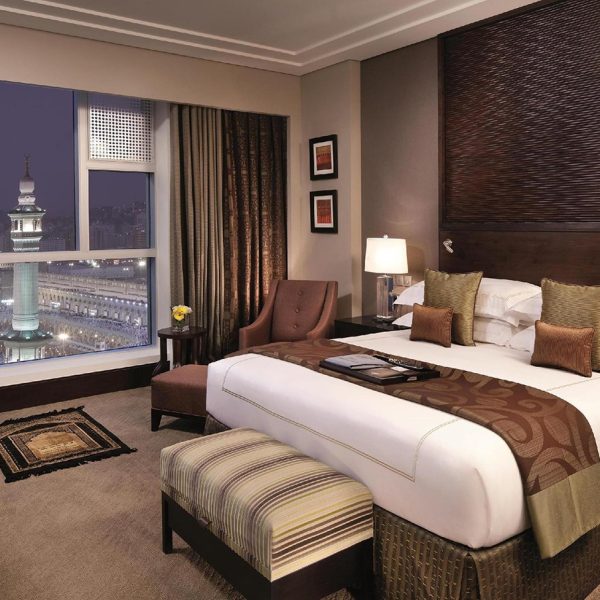 Makkah-Clock-Royal-Tower-A-Fairmont-Hotel-where-to-stay-for-Umrah